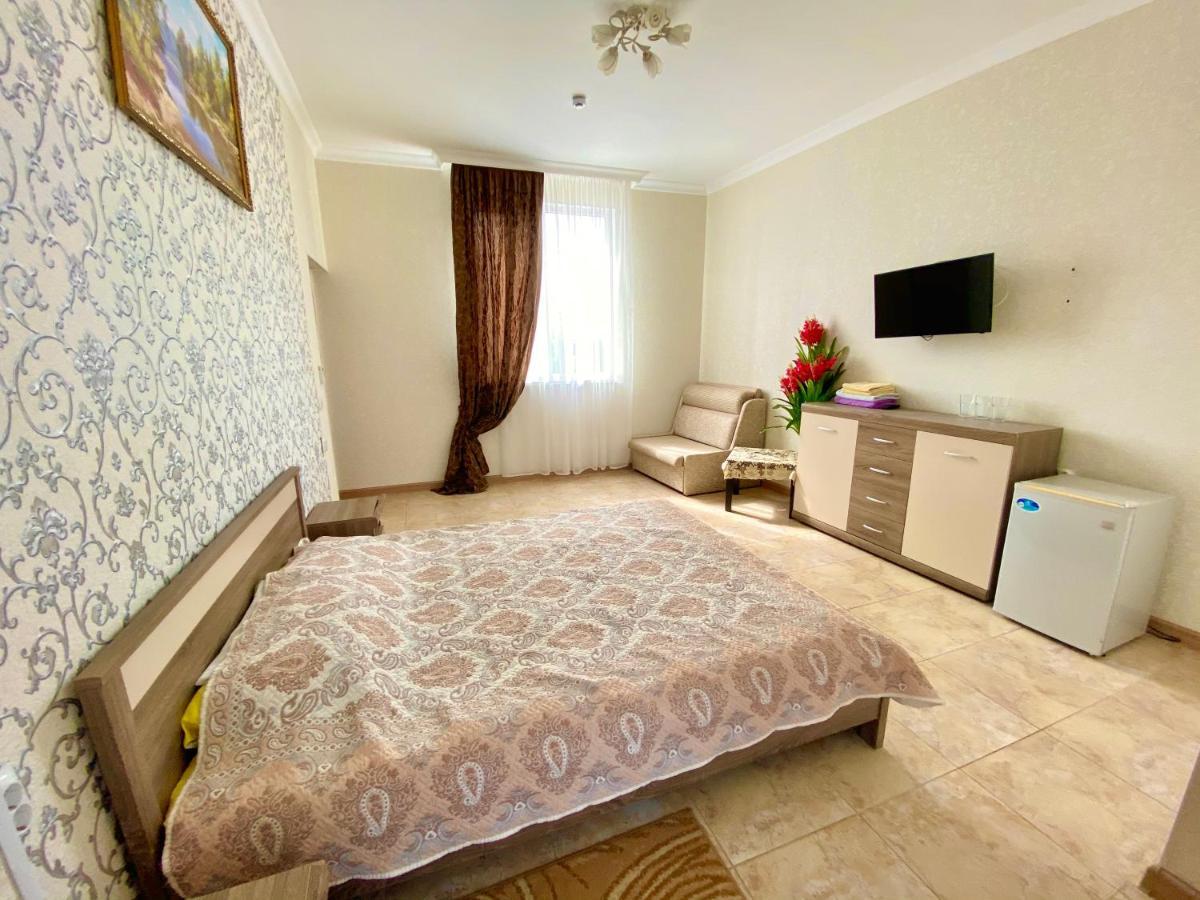 Мини-Отель Кристалл Gantiadi Exterior foto